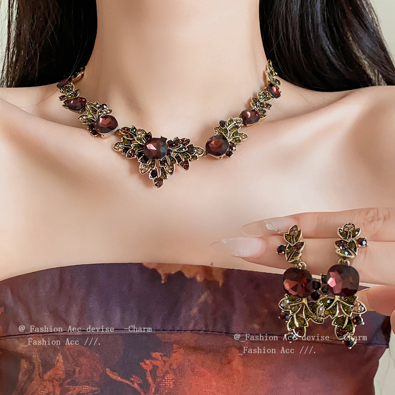 Artistic Retro Necklace Earrin - огляд і ціна Badminton Victory