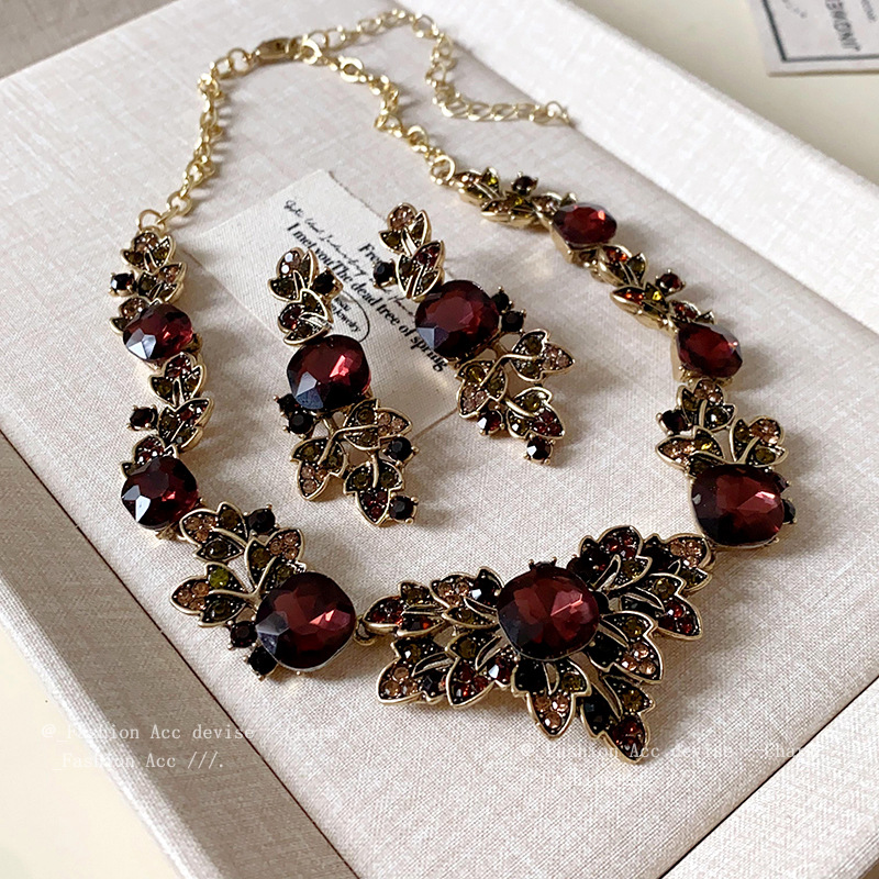 Artistic Retro Necklace Earrin - огляд і ціна Badminton Victory