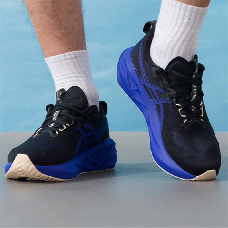 Asics NOVABLAST 5 Black Royal  - огляд і ціна Badminton Victory